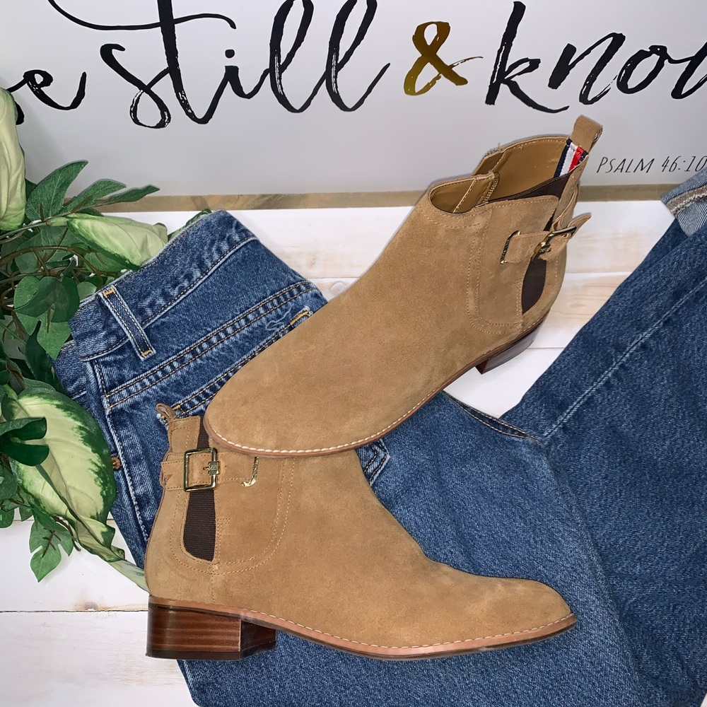 Tommy Hilfiger Ruthee Block-Heel Ankle Booties